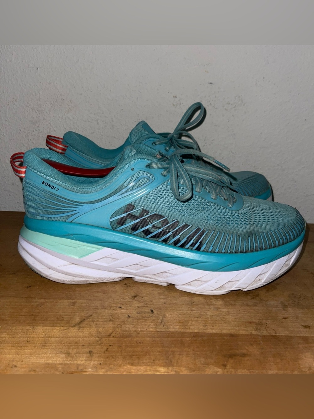 Hoka One One Bondi 7 Womens Sz 8 Teal Running Athletic Cushioned Sneakers